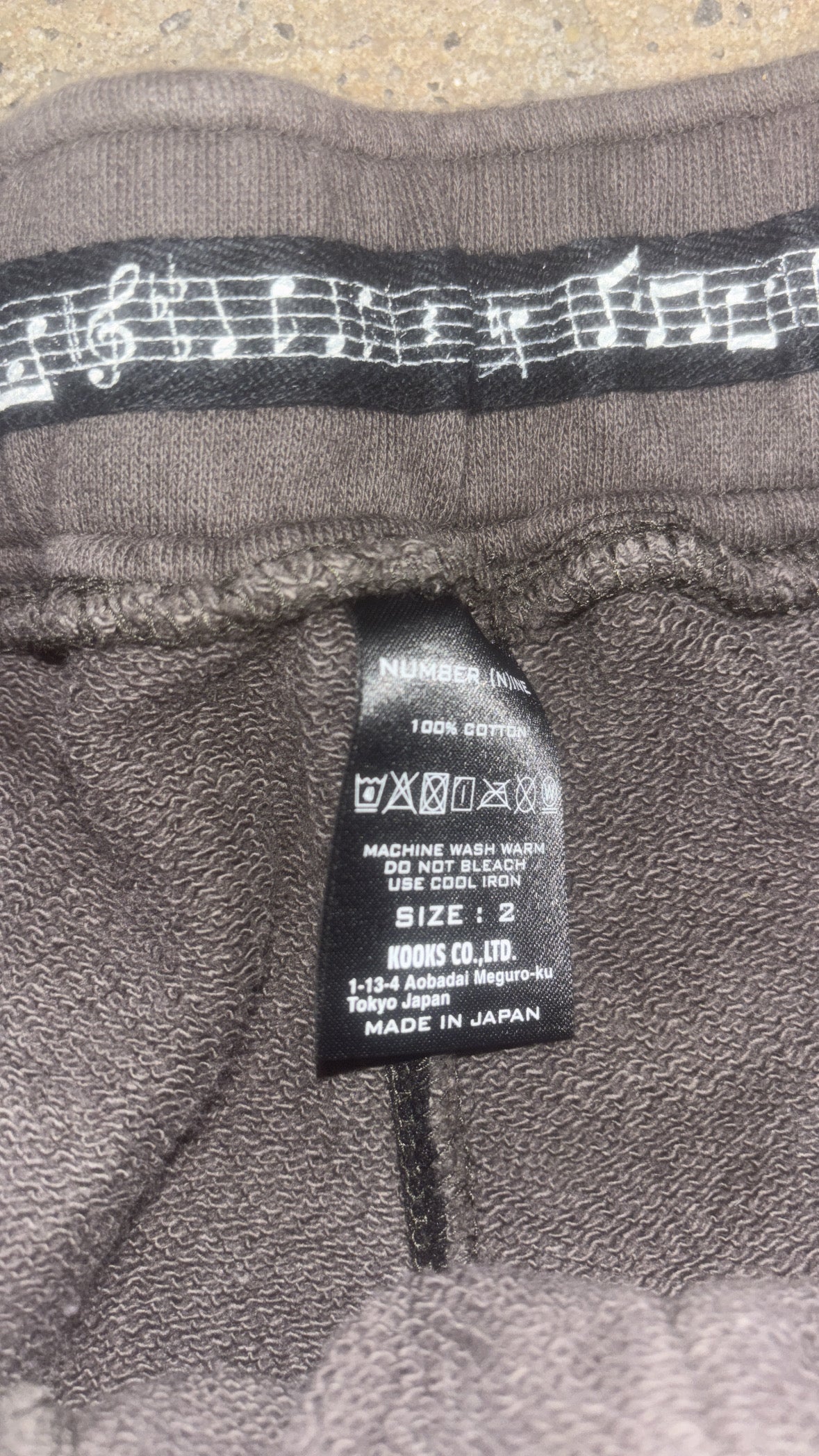 Number nine cargo pocket shorts