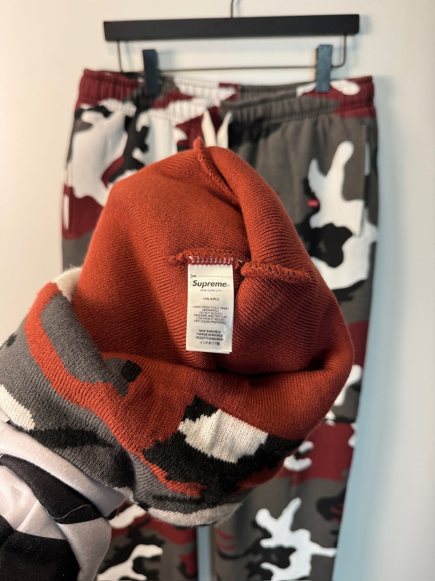 Supreme camo beanie