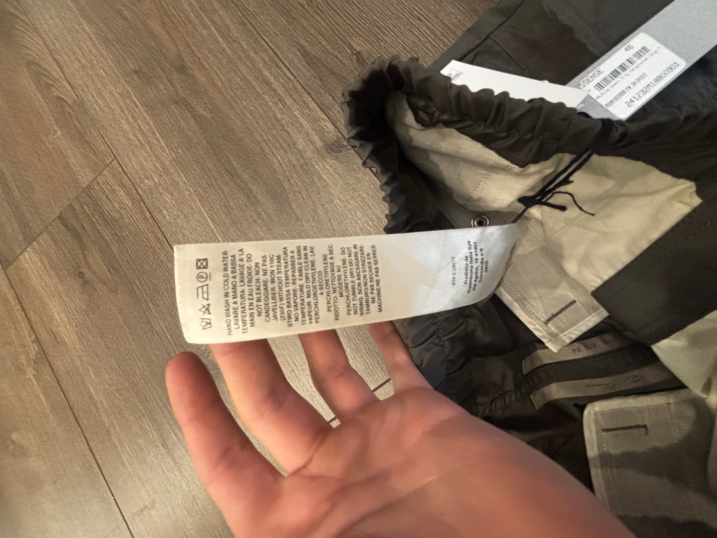 Rick Owen’s SS24 mainline Lido dust cargo belas