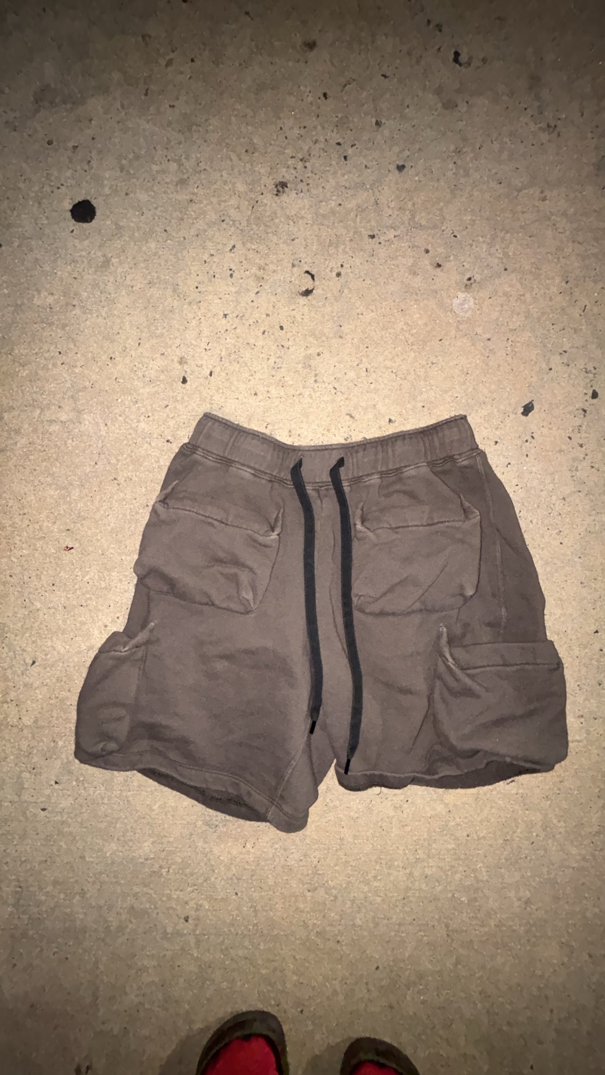 Number nine cargo pocket shorts