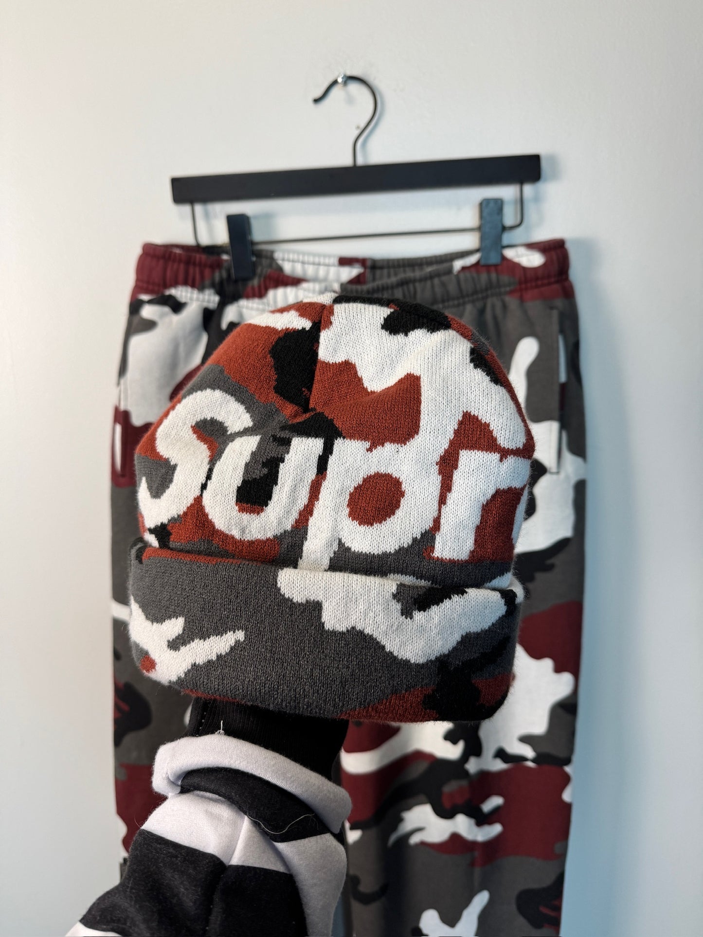 Supreme camo beanie