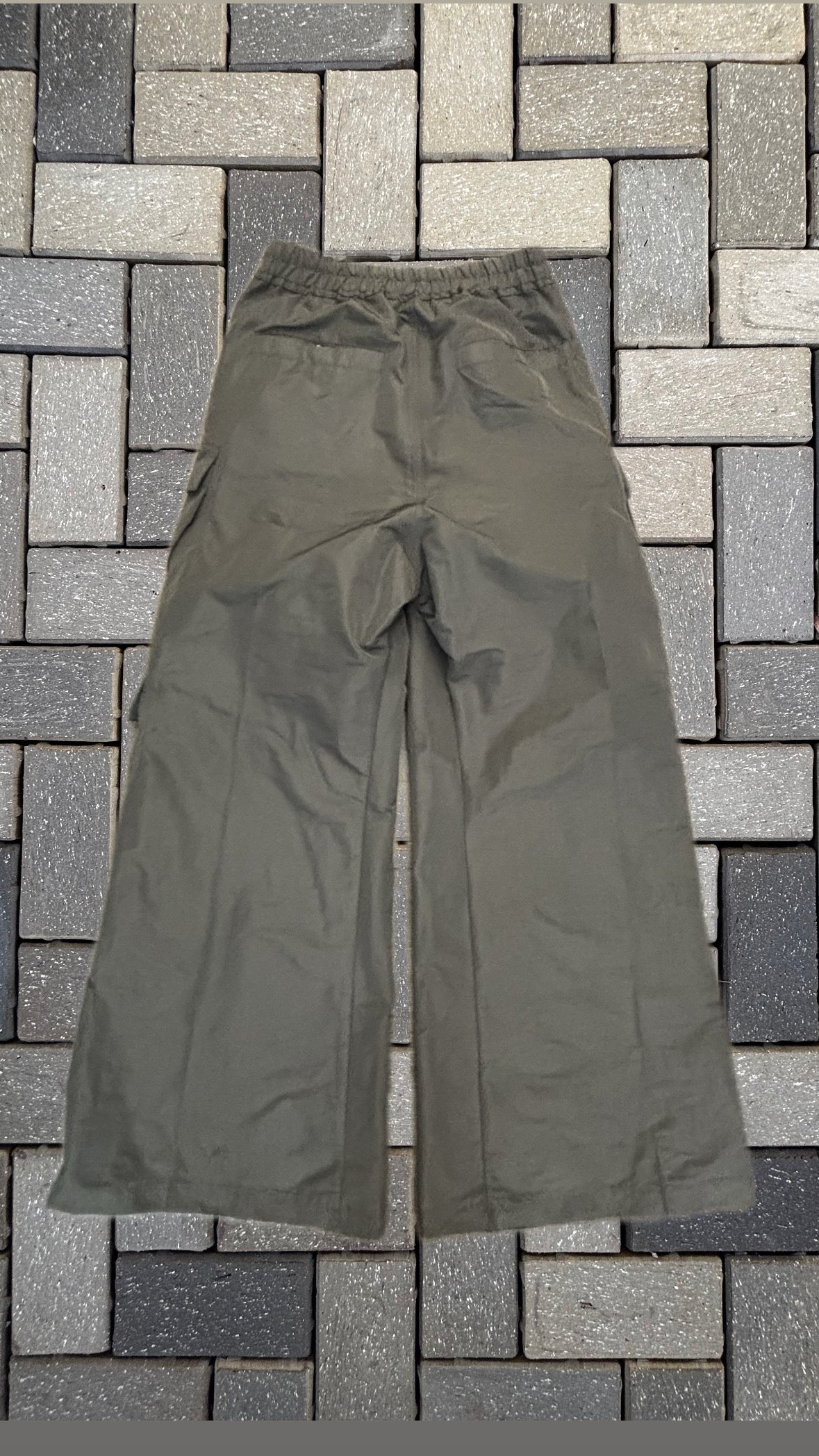 Rick Owen’s SS24 mainline Lido dust cargo belas